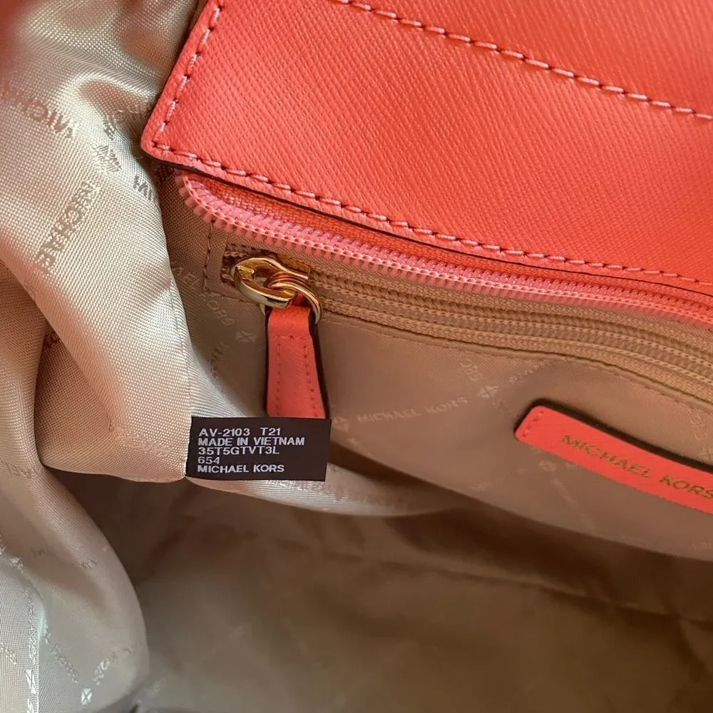 Michael Kors Jet Set Large Saffiano Leather Shoulder Bag Pink